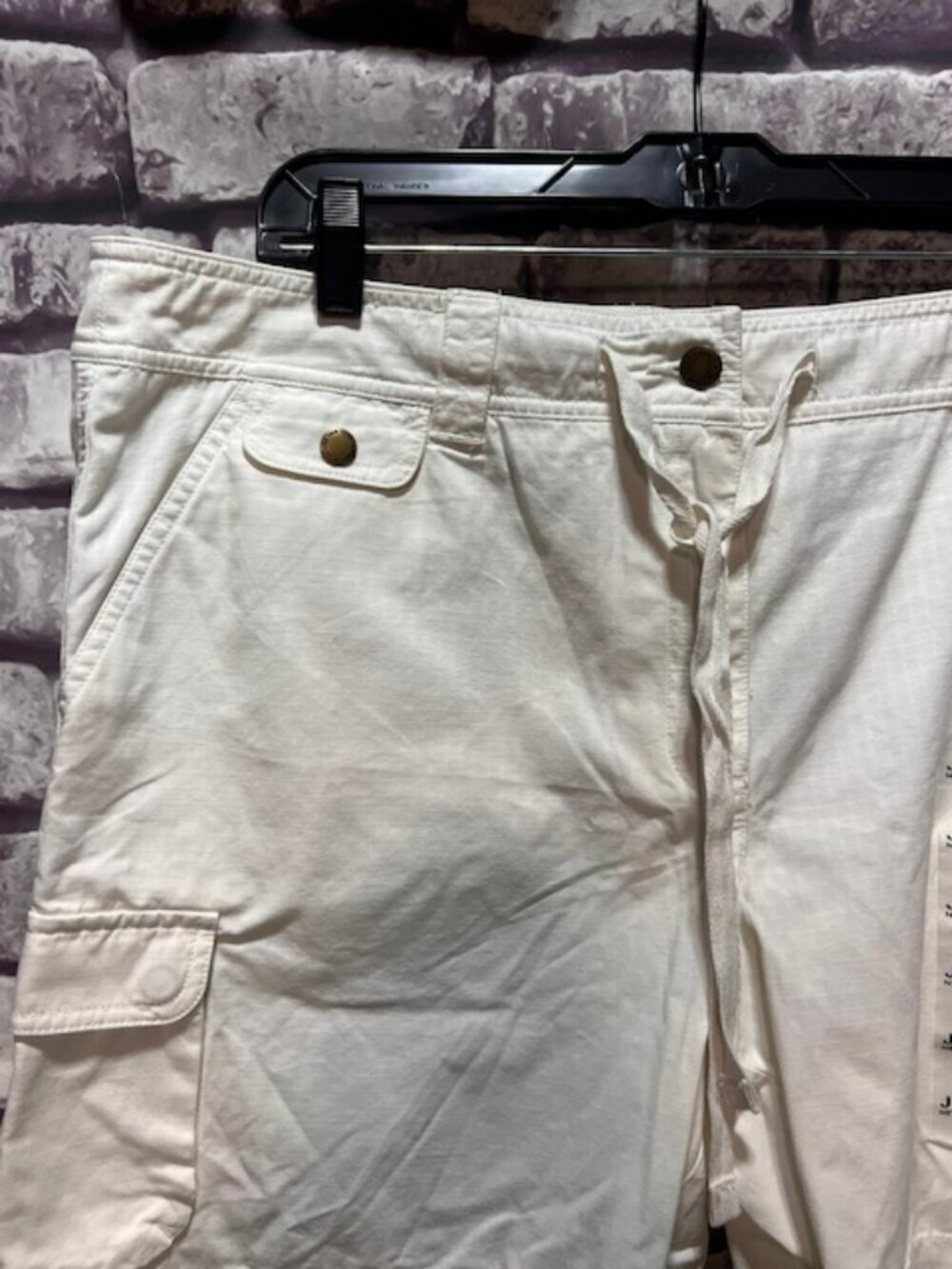 Jones New York NWT White Shorts Size 16 - Picture 2 of 8
